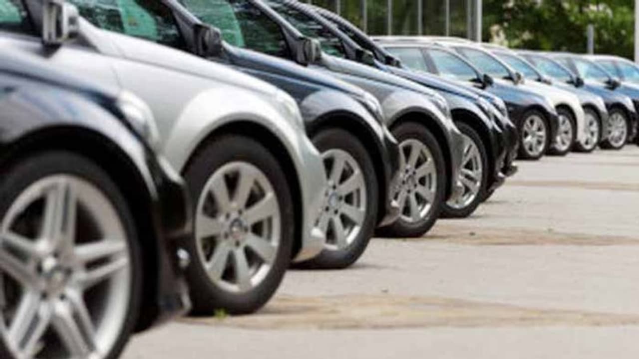 ವಾಹನ ಖರೀದಿಸುವ ಭಾರತೀಯ ಗ್ರಾಹಕರ ಮೊದಲ ಪ್ರಶ್ನೆ ಏನು? ಸಮೀಕ್ಷೆ ಪ್ರಕಟ!