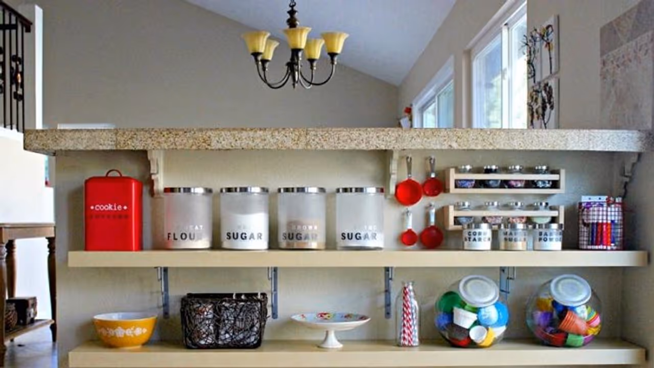 ಕಿಚನ್ ನಲ್ಲಿ ತಿಳಿಯದೆ ಮಾಡುವ ತಪ್ಪುಗಳಿವು... ಕಿಚನ್ ನಲ್ಲಿ ತಿಳಿಯದೆ ಮಾಡುವ ತಪ್ಪುಗಳಿವು...