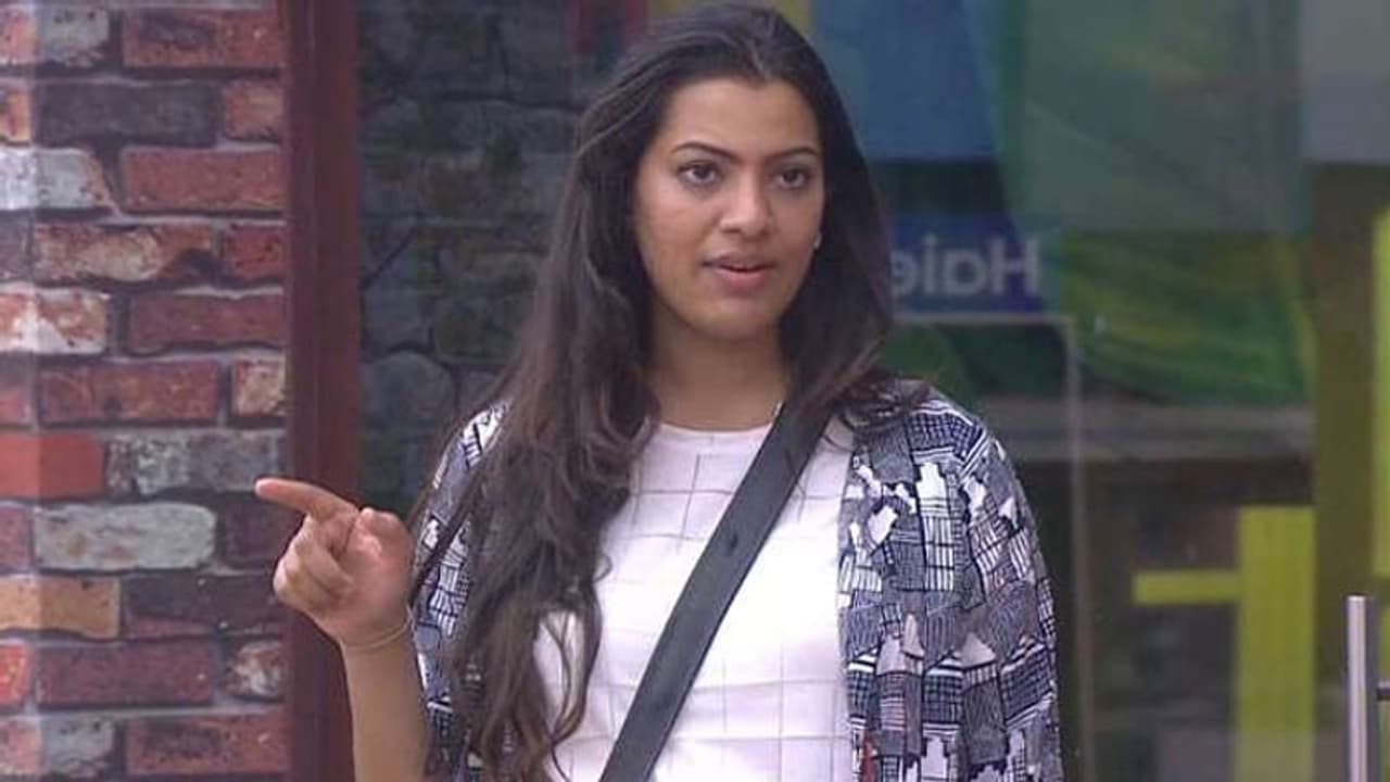 లీగల్ గా ప్రొసీడ్ అవుతా.. గీతామాధురి వార్నింగ్!