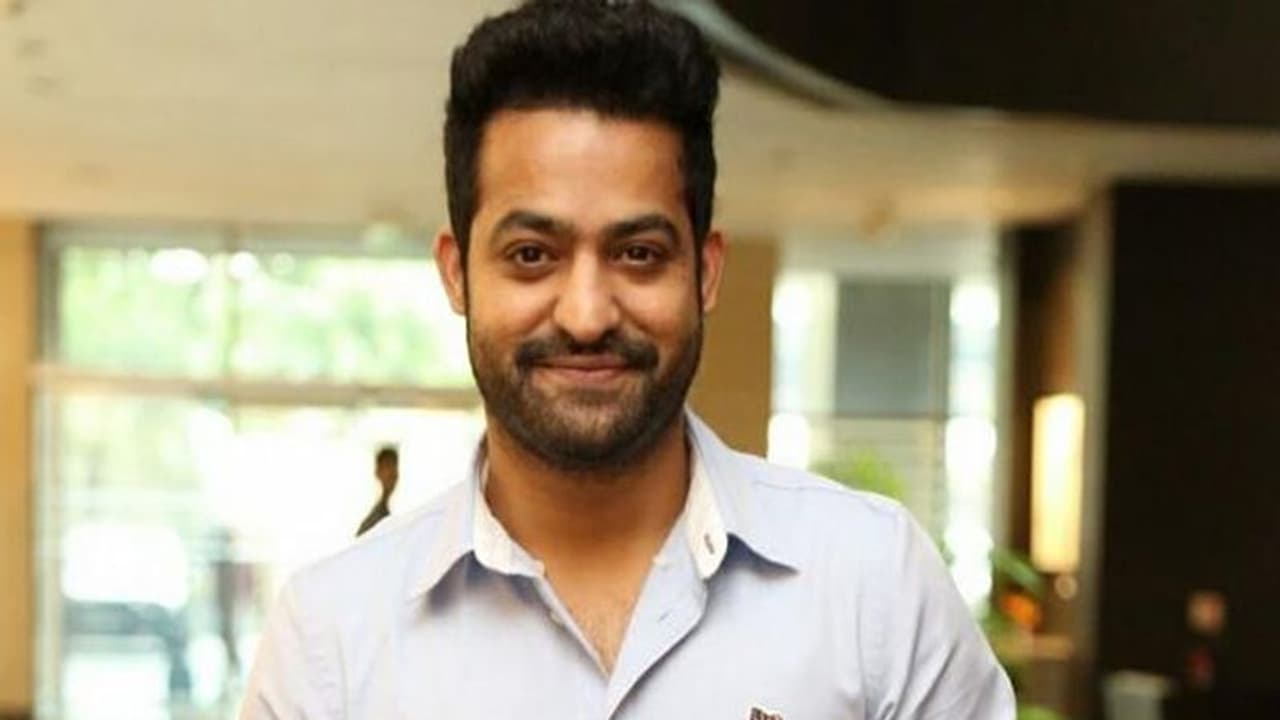 ఎన్టీఆర్ ని లాగుదామని ట్రైల్స్.. రాజమౌళి ఓకే చేయాలిగా!