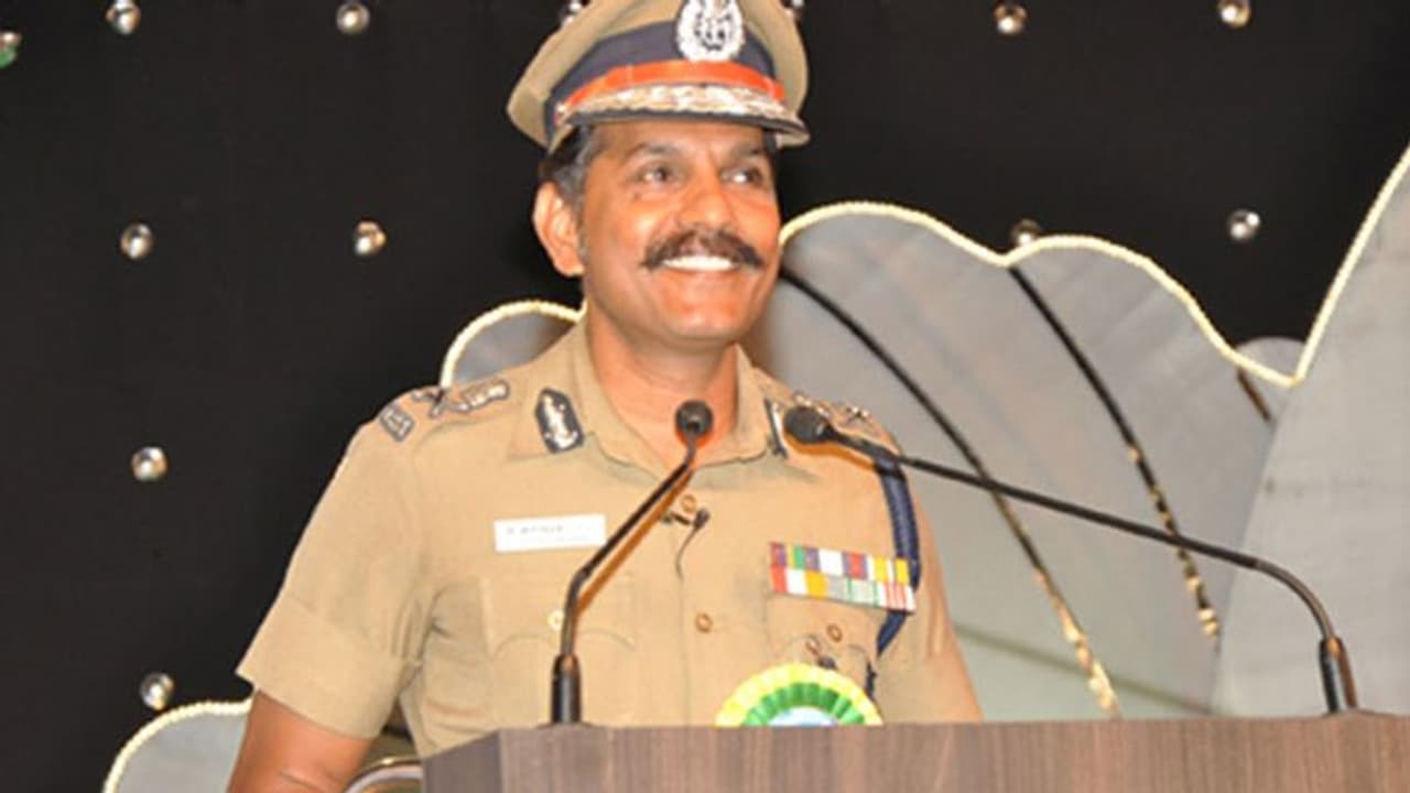 புதிய சட்டம் ஒழுங்கு டிஜிபியாக சைலேந்திரபாபு நியமனம்... தமிழக அரசு அதிரடி அறிவிப்பு..! புதிய சட்டம் ஒழுங்கு டிஜிபியாக சைலேந்திரபாபு நியமனம்... தமிழக அரசு அதிரடி அறிவிப்பு..!