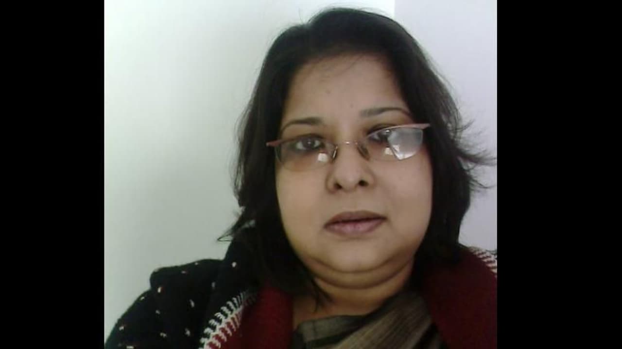 కుళ్లిన స్థితిలో జర్నలిస్టు శవం..ఆలస్యంగా వెలుగులోకి కుళ్లిన స్థితిలో జర్నలిస్టు శవం..ఆలస్యంగా వెలుగులోకి