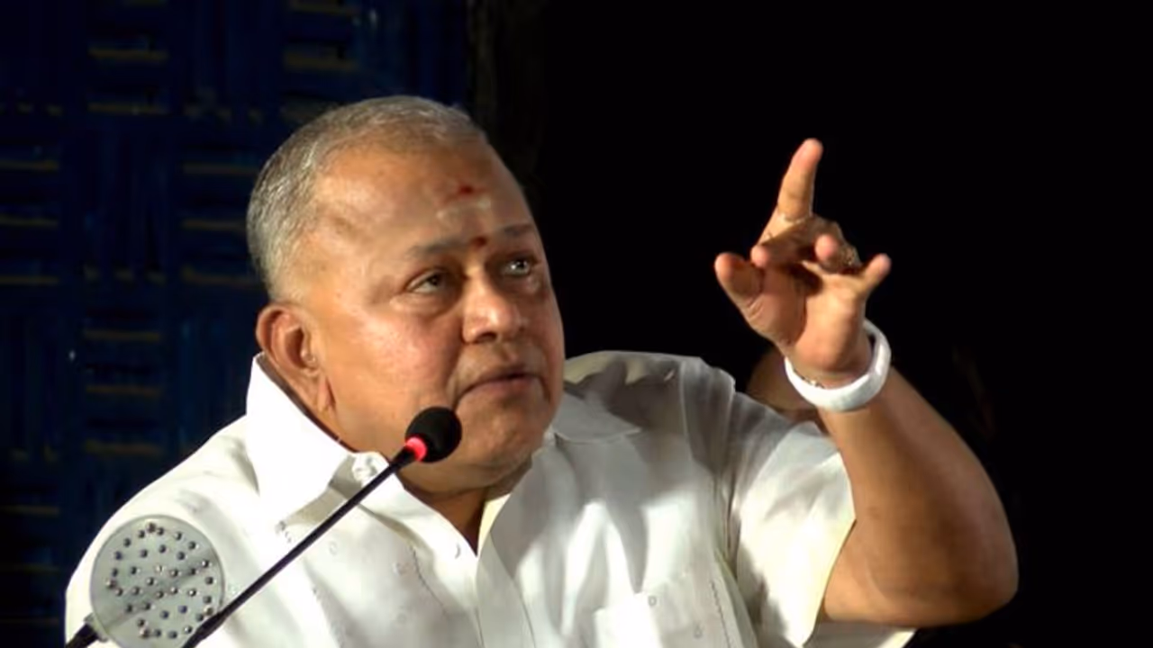 AIADMK to continue with dual responsibility; controversial leader Radha Ravi returns to party