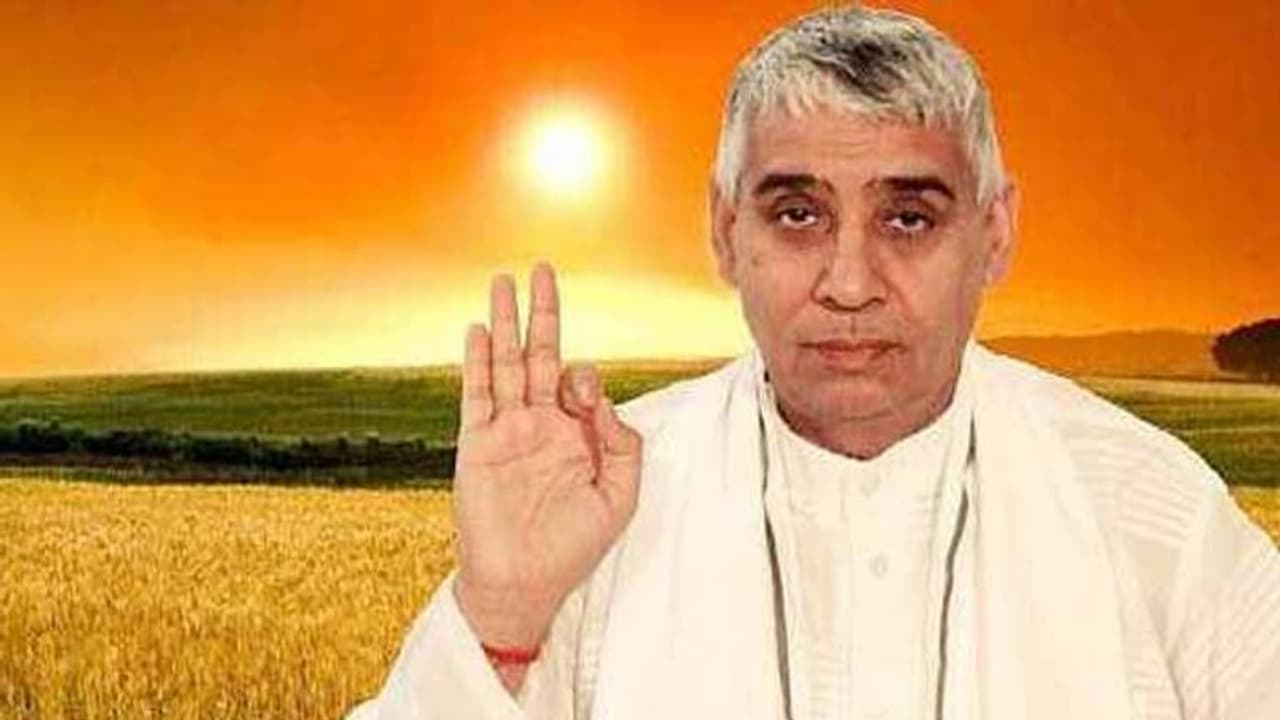 జంట హత్యల కేసులో బాబా రాంపాల్కు జీవితఖైదు జంట హత్యల కేసులో బాబా రాంపాల్కు జీవితఖైదు