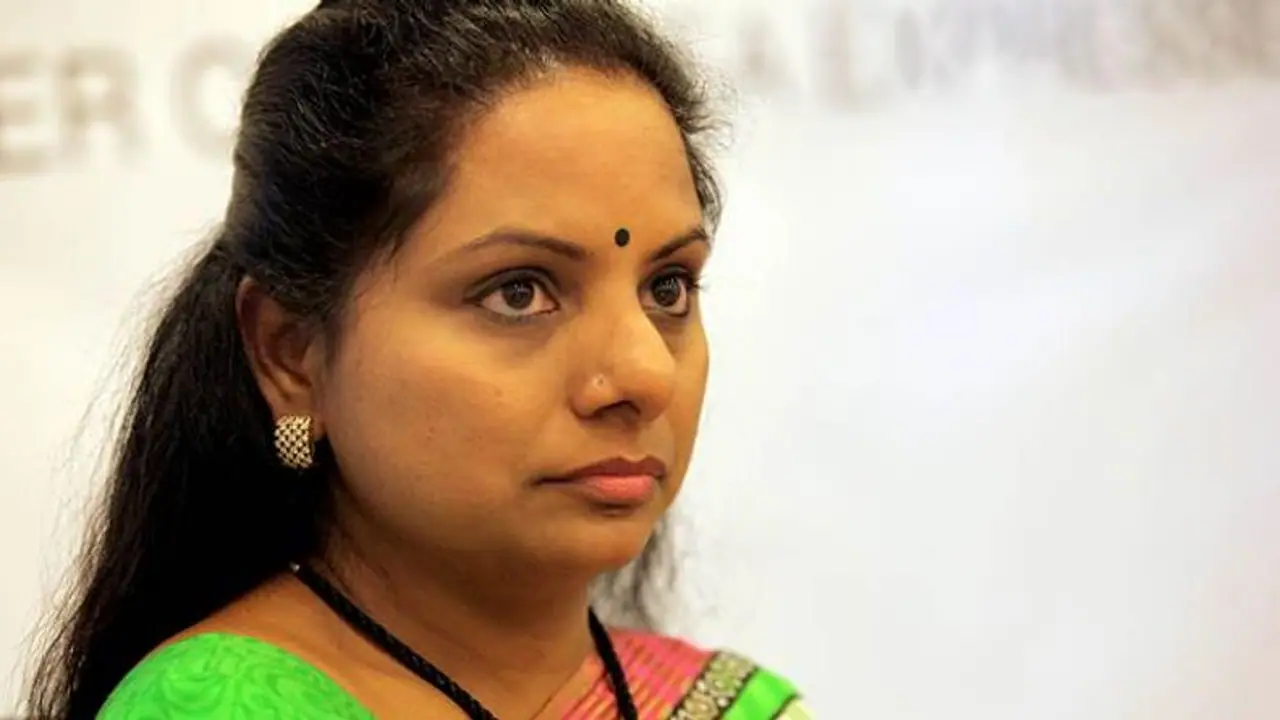 జగన్పై దాడి... ఎంపి కవిత ఏమన్నారంటే... జగన్పై దాడి... ఎంపి కవిత ఏమన్నారంటే...