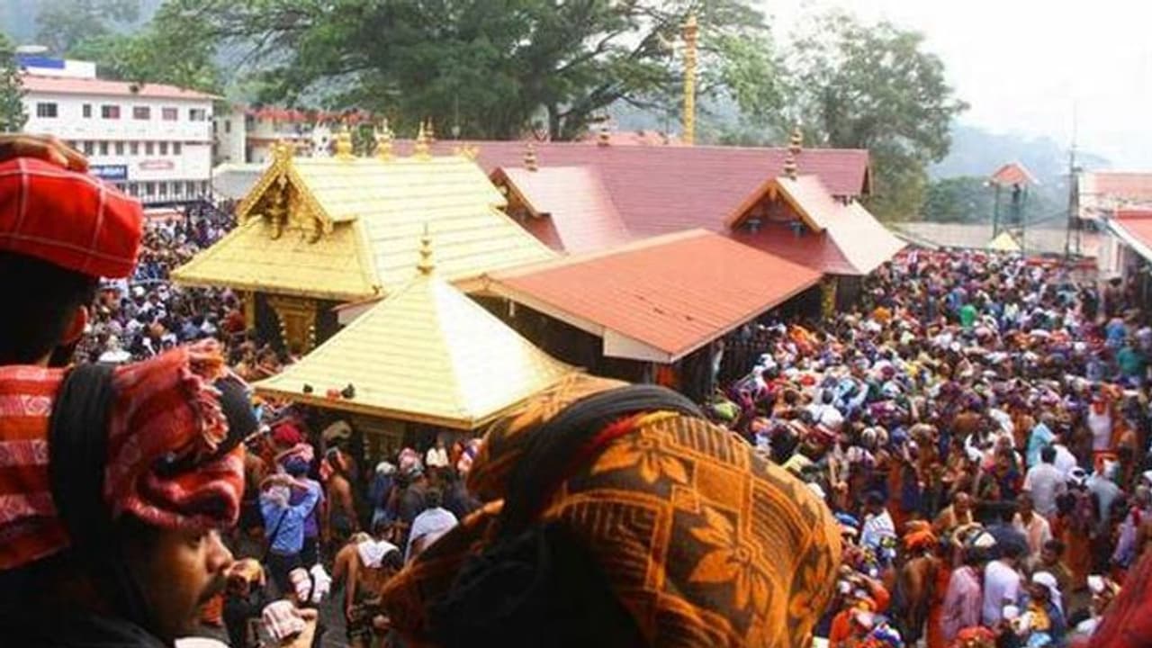 Sabarimala: Protesting mob attacks women journalists, smashes car, heckles them
