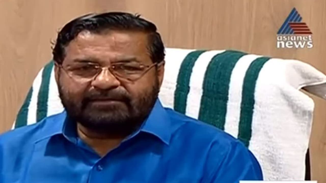 മന്ത്രി കടകംപള്ളി സുരേന്ദ്രനെതിരെ വധഭീഷണിയും അശ്ലീല പദപ്രയോഗവും; യുവാവ് അറസ്റ്റില് മന്ത്രി കടകംപള്ളി സുരേന്ദ്രനെതിരെ വധഭീഷണിയും അശ്ലീല പദപ്രയോഗവും; യുവാവ് അറസ്റ്റില്