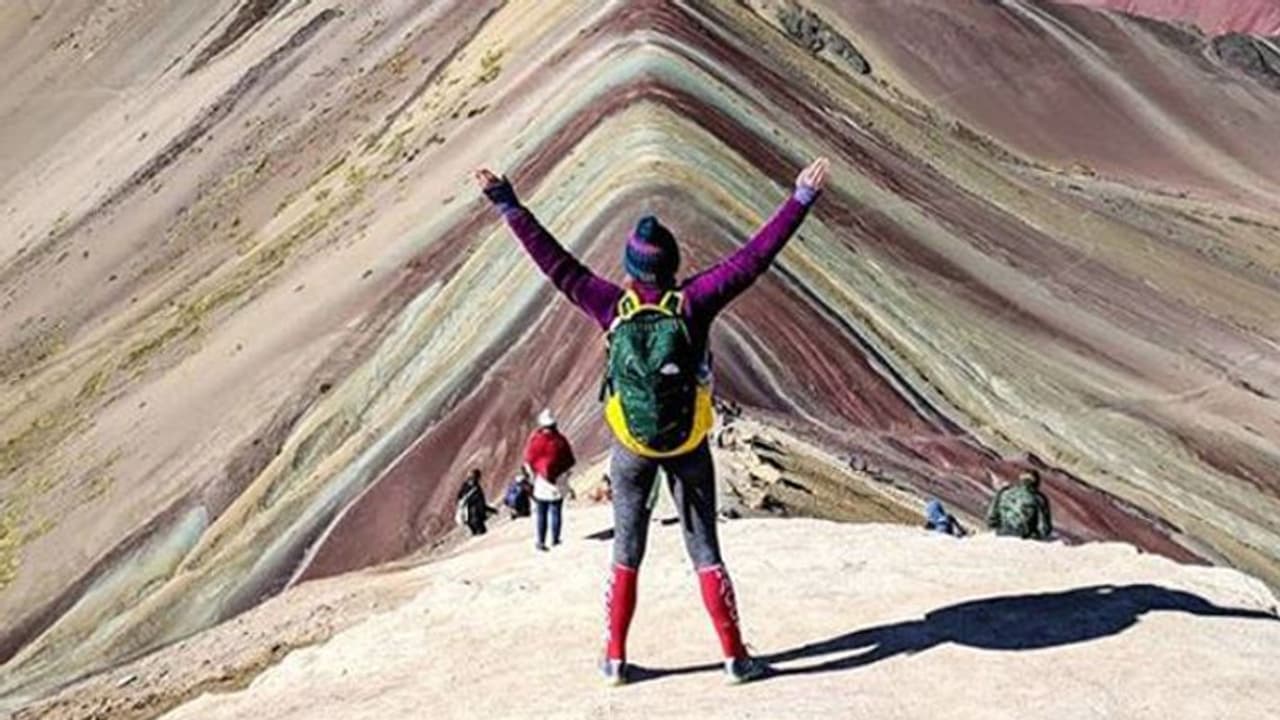 പത്ത് വര്ഷത്തെ ജോലിക്കിടയില് ആകെ എടുത്തത് ഒറ്റ ലീവ്; ഇനിയുള്ള ജീവിതമാണ് രസം പത്ത് വര്ഷത്തെ ജോലിക്കിടയില് ആകെ എടുത്തത് ഒറ്റ ലീവ്; ഇനിയുള്ള ജീവിതമാണ് രസം