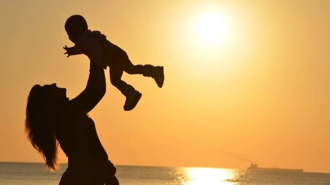 അമ്മയുടെ ആദ്യ ആർത്തവവും മകന്റെ പ്രായപൂർത്തിയാകലും തമ്മിലൊരു ബന്ധമുണ്ട്; പഠനത്തിൽ കണ്ടെത്തിയത് ഇങ്ങനെ അമ്മയുടെ ആദ്യ ആർത്തവവും മകന്റെ പ്രായപൂർത്തിയാകലും തമ്മിലൊരു ബന്ധമുണ്ട്; പഠനത്തിൽ കണ്ടെത്തിയത് ഇങ്ങനെ