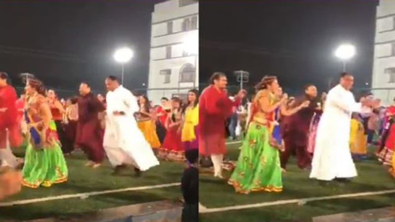 ವೈರಲ್ ಆಯ್ತು ಕ್ಯಾಥೋಲಿಕ್ ಫಾದರ್ ನವರಾತ್ರಿ ಡ್ಯಾನ್ಸ್