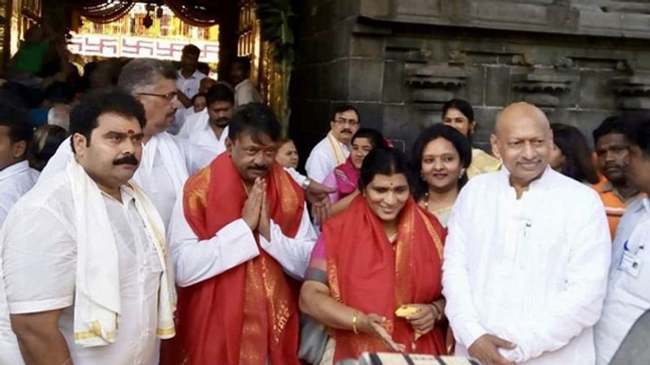 'లక్ష్మీస్ ఎన్టీఆర్'లో నమ్మలేని ఎమోషన్స్.. వర్మ కామెంట్స్! 'లక్ష్మీస్ ఎన్టీఆర్'లో నమ్మలేని ఎమోషన్స్.. వర్మ కామెంట్స్!