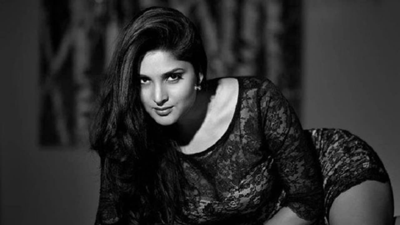 ಸಕ್ಕರೆ ತ್ಯಜಿಸಿದ ಮಂಡ್ಯ ಹುಡುಗಿ! ಸಕ್ಕರೆ ತ್ಯಜಿಸಿದ ಮಂಡ್ಯ ಹುಡುಗಿ!