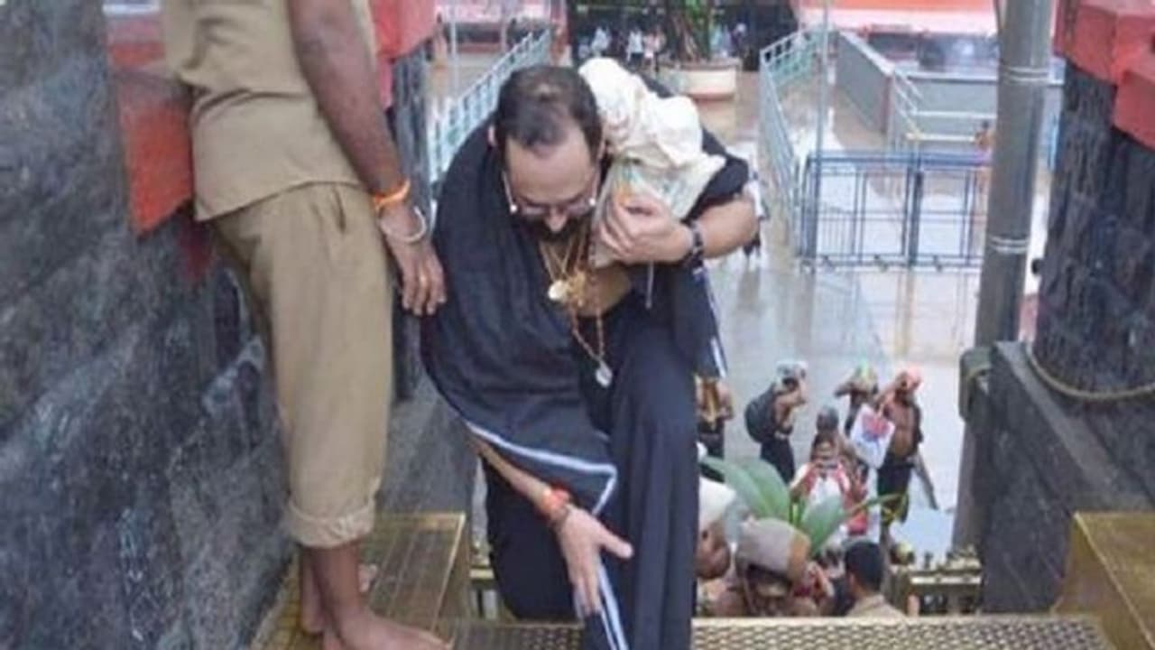 ನಾನೇಕೆ ಶಬರಿಮಲೆ ಸುಪ್ರೀಂ ತೀರ್ಪು ವಿರೋಧಿಸುತ್ತೇನೆ?: ರಾಜೀವ್ ಚಂದ್ರಶೇಖರ್ ನಾನೇಕೆ ಶಬರಿಮಲೆ ಸುಪ್ರೀಂ ತೀರ್ಪು ವಿರೋಧಿಸುತ್ತೇನೆ?: ರಾಜೀವ್ ಚಂದ್ರಶೇಖರ್