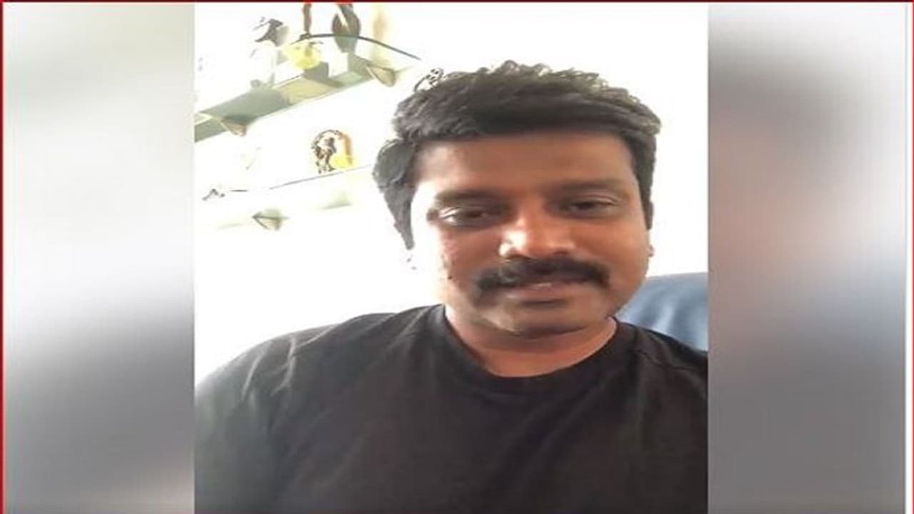 ಸಾರಿ ಕೇಳಬೇಕು ಎಂದ ಶಿವಣ್ಣ ಅಭಿಮಾನಿಗಳಿಗೆ ಪ್ರೇಮ್ ಕೊಟ್ಟ ಉತ್ತರ! ಸಾರಿ ಕೇಳಬೇಕು ಎಂದ ಶಿವಣ್ಣ ಅಭಿಮಾನಿಗಳಿಗೆ ಪ್ರೇಮ್ ಕೊಟ್ಟ ಉತ್ತರ!