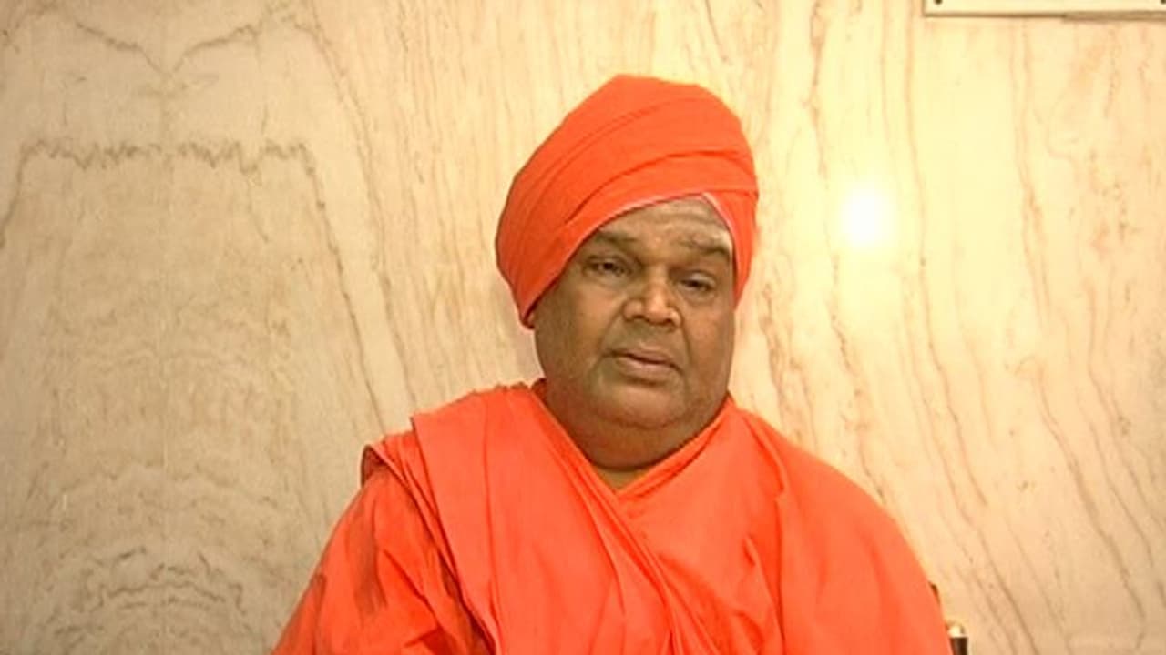 ಹೃದಯಾಘಾತದಿಂದ ತೋಂಟದಾರ್ಯ ಶ್ರೀಗಳು ಲಿಂಗೈಕ್ಯ ಹೃದಯಾಘಾತದಿಂದ ತೋಂಟದಾರ್ಯ ಶ್ರೀಗಳು ಲಿಂಗೈಕ್ಯ