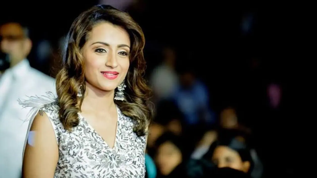 பிறந்தநாளில் ரசிகர்களுக்கு செம்ம ட்ரீட் கொடுக்கும் த்ரிஷா..! பிறந்தநாளில் ரசிகர்களுக்கு செம்ம ட்ரீட் கொடுக்கும் த்ரிஷா..!