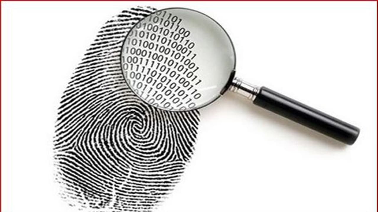 ಅಪರಾಧಿಗಳ ಪತ್ತೆಗೆ ಬೆರಳು ಮುದ್ರಣ ಪಾತ್ರ ಮಹತ್ತರ ಅಪರಾಧಿಗಳ ಪತ್ತೆಗೆ ಬೆರಳು ಮುದ್ರಣ ಪಾತ್ರ ಮಹತ್ತರ