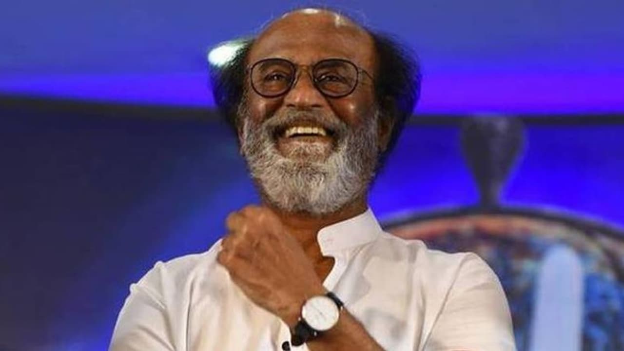 కూతురింటికి ఆటోలో వెళ్లిన సూపర్ స్టార్! కూతురింటికి ఆటోలో వెళ్లిన సూపర్ స్టార్!