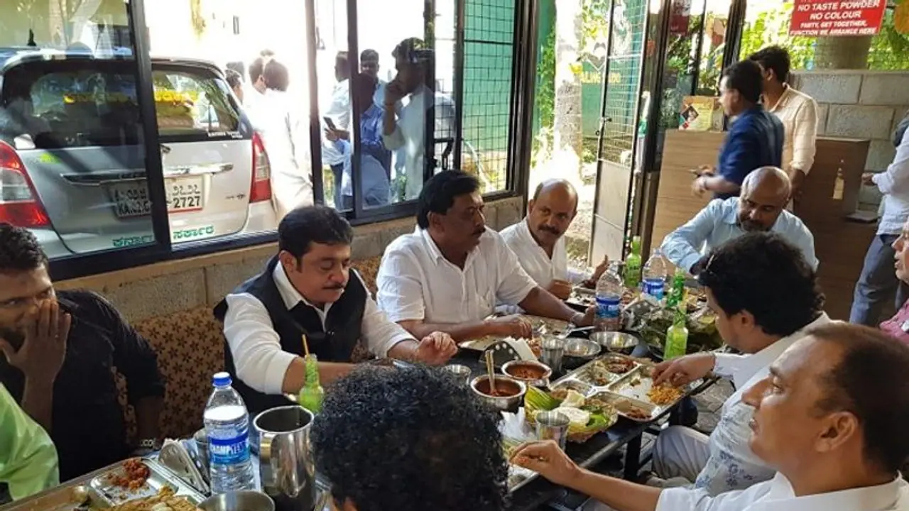Karnataka minister offers Rs 25,000 tip to chef, promises to sponsor trip to Mecca
