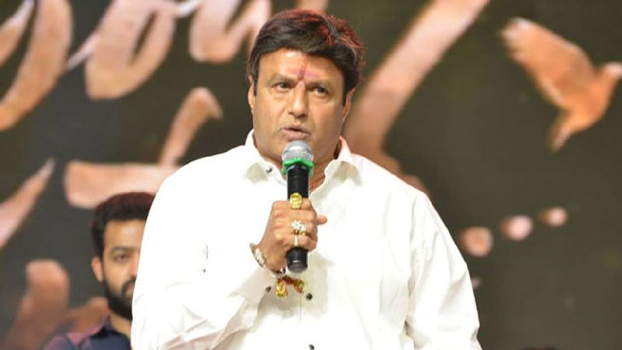 హీరోయిన్ పై బాలయ్య కవిత.. సోషల్ మీడియాలో విమర్శలు! హీరోయిన్ పై బాలయ్య కవిత.. సోషల్ మీడియాలో విమర్శలు!