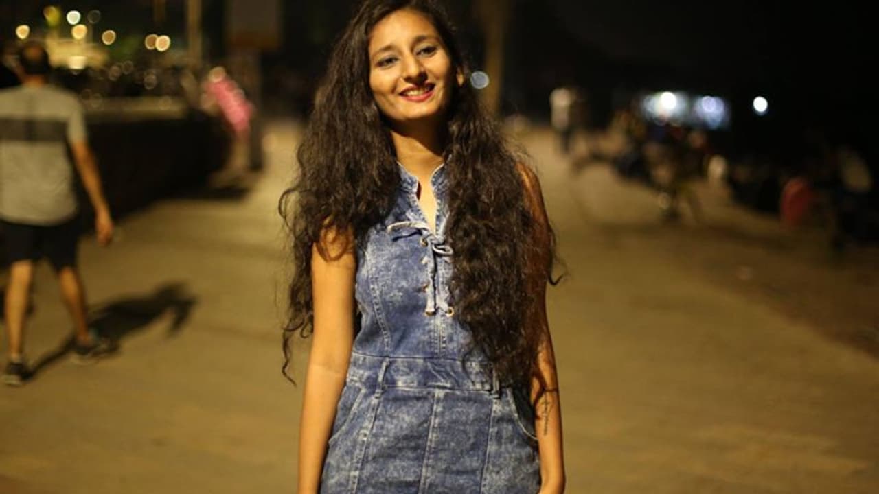 സുഹൃത്തിനും കാമുകനും വേണ്ടി ഒരു കഥയെഴുതിയതാണ്; ജോലി തന്നെ രാജിവെച്ചു സുഹൃത്തിനും കാമുകനും വേണ്ടി ഒരു കഥയെഴുതിയതാണ്; ജോലി തന്നെ രാജിവെച്ചു