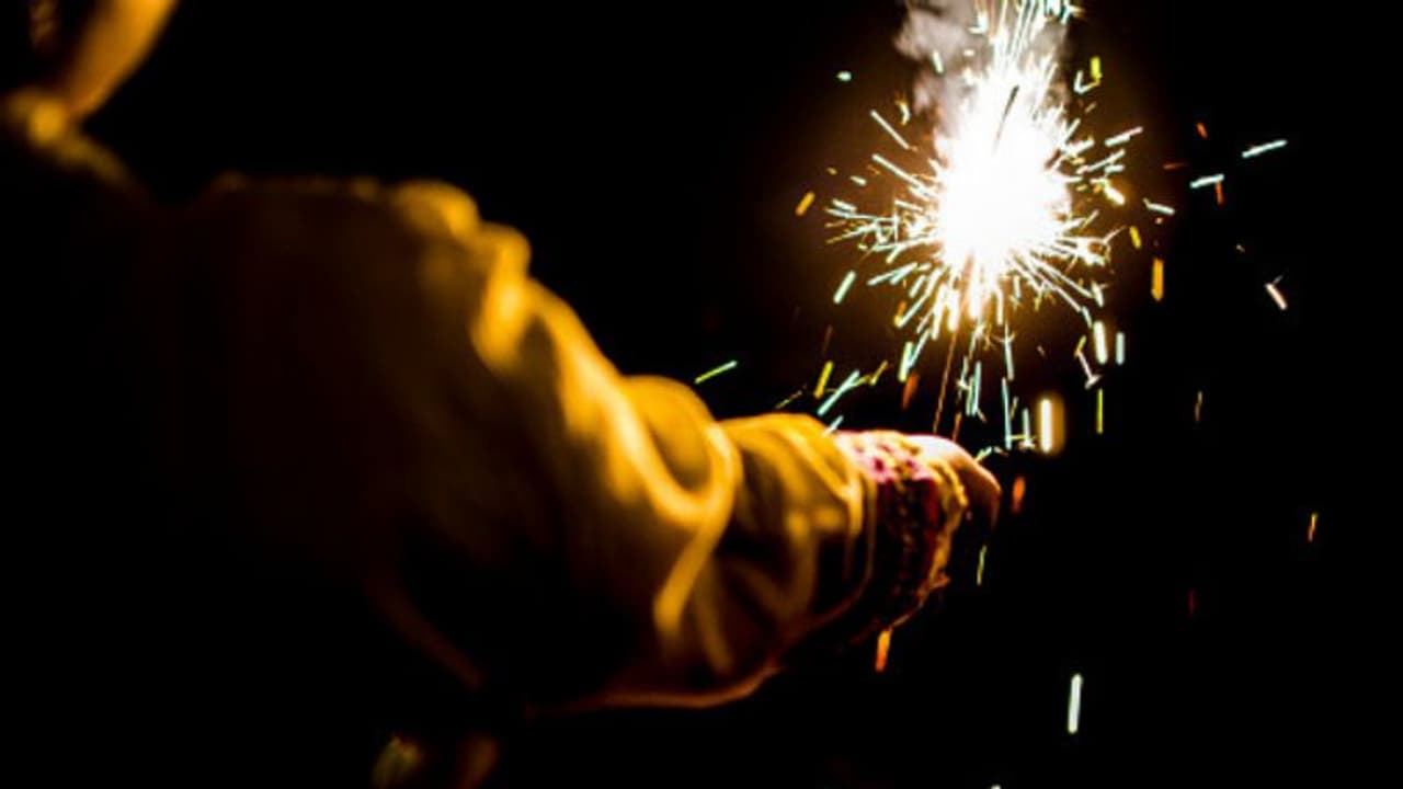 Supreme Court says only green crackers to be sold in Delhi NCR during festivals; traders say difficult