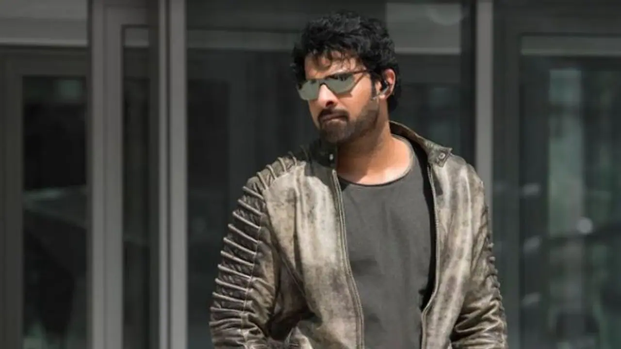 'RRR'లో ప్రభాస్ హ్యాండ్! 'RRR'లో ప్రభాస్ హ్యాండ్!