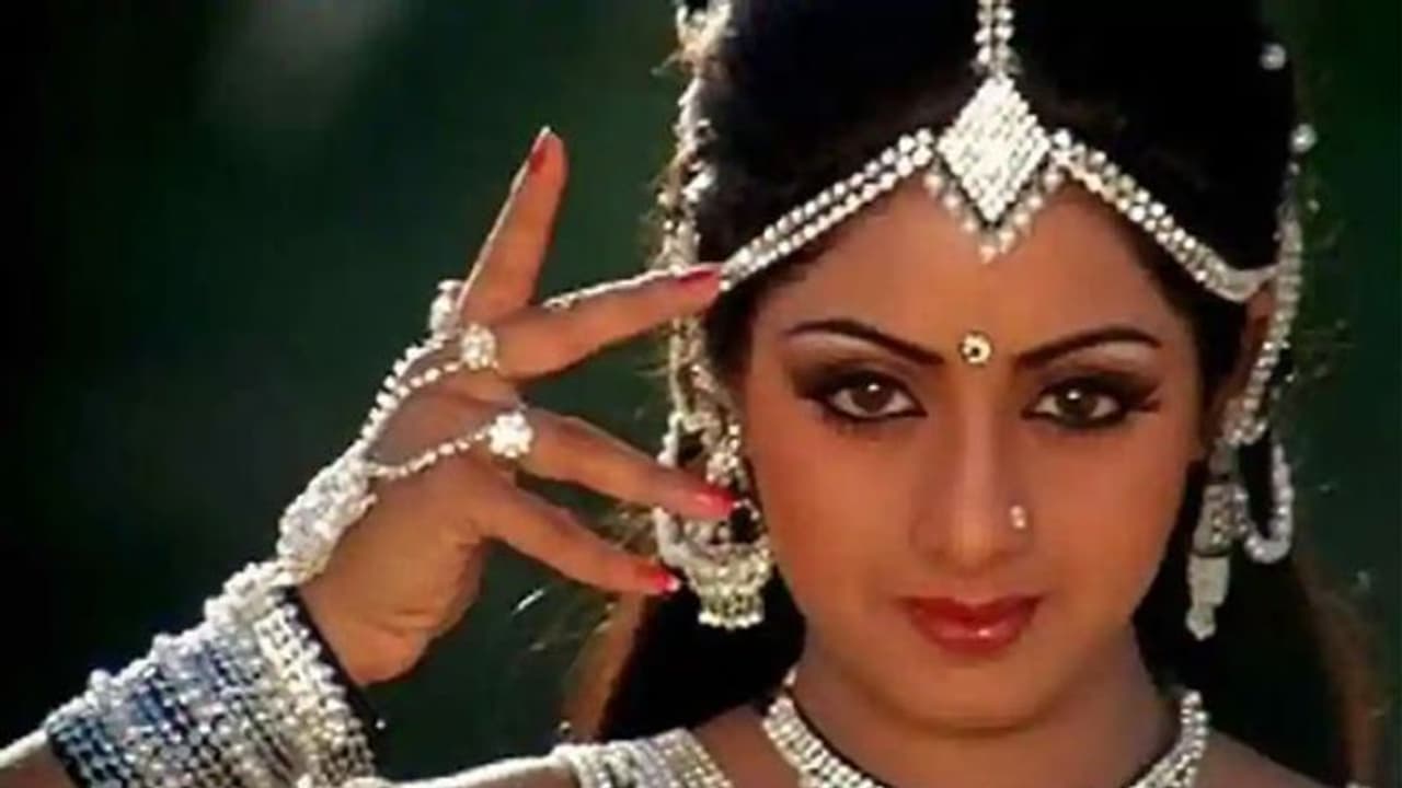 శ్రీదేవి ఆ సినిమా సక్సెస్ ని దురదృష్టంగా భావించేవారట! శ్రీదేవి ఆ సినిమా సక్సెస్ ని దురదృష్టంగా భావించేవారట!