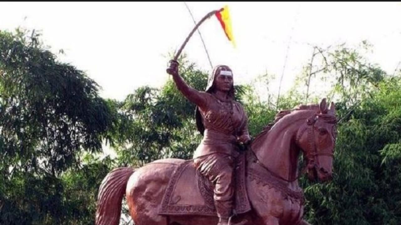 ಪ್ರಾಧಿಕಾರಗಳಿಗೆ ಬಿಸಿ ಮುಟ್ಟಿಸಿದ ಬೊಮ್ಮಾಯಿ, 45 ಲಕ್ಷದಲ್ಲಿ ಕಿತ್ತೂರು ಅರಮನೆ ಕೋಟೆ ಅಭಿವೃದ್ಧಿ ಪ್ರಾಧಿಕಾರಗಳಿಗೆ ಬಿಸಿ ಮುಟ್ಟಿಸಿದ ಬೊಮ್ಮಾಯಿ, 45 ಲಕ್ಷದಲ್ಲಿ ಕಿತ್ತೂರು ಅರಮನೆ ಕೋಟೆ ಅಭಿವೃದ್ಧಿ