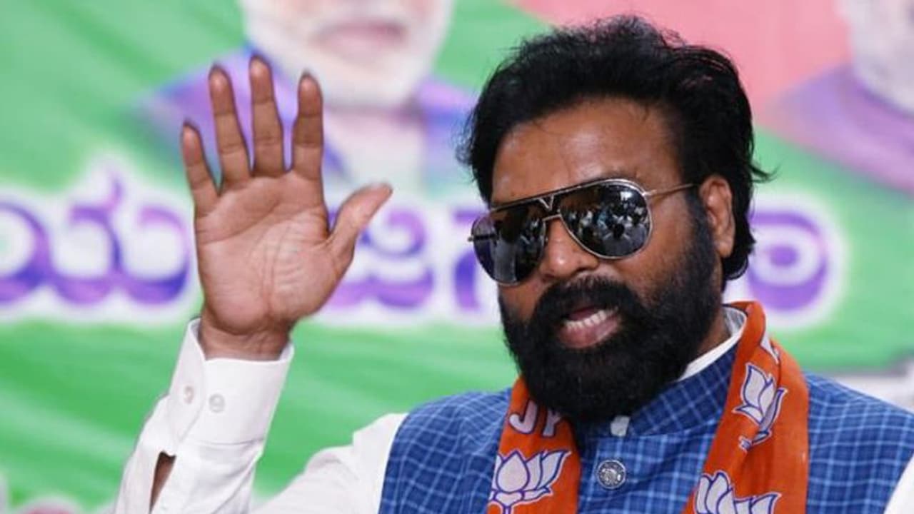 BJP MLA Sriramulu apologises for 'friend' Janardhan Reddy's outburst against Siddaramaiah