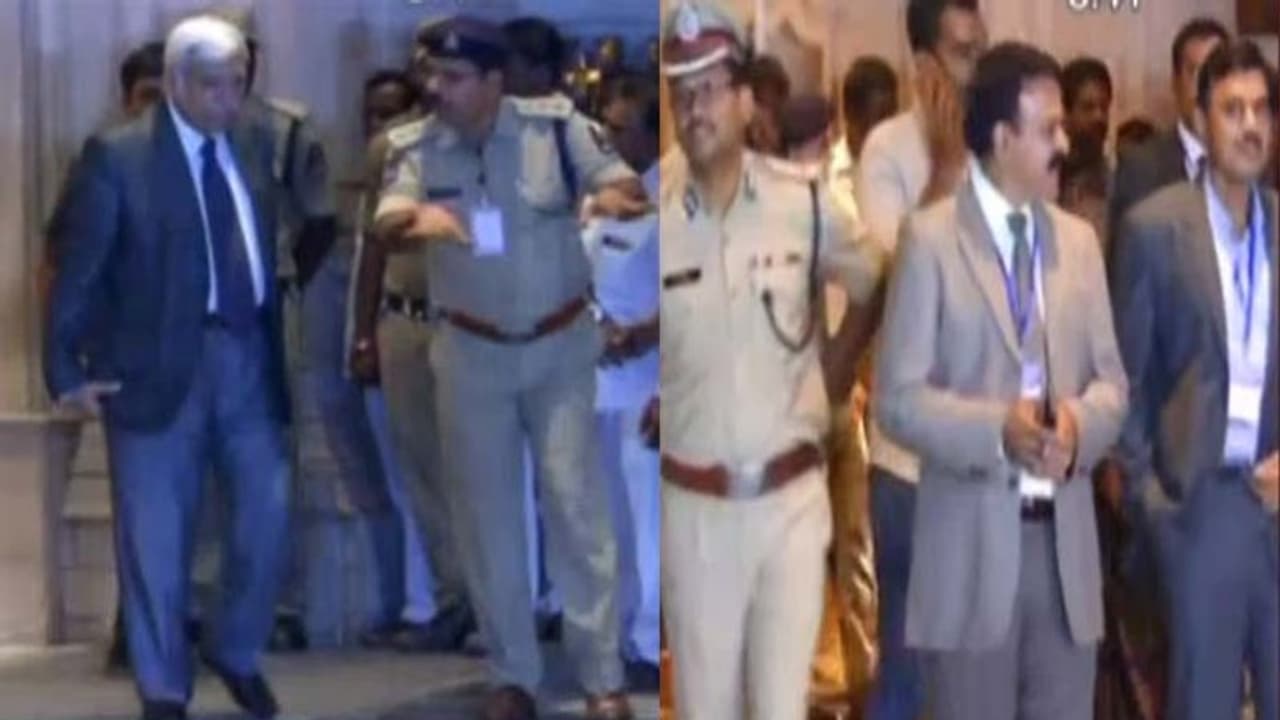 న్యాయంగా,నిజాయితీగా పనిచెయ్యండి: అధికారులకు ఈసీఐ క్లాస్ న్యాయంగా,నిజాయితీగా పనిచెయ్యండి: అధికారులకు ఈసీఐ క్లాస్