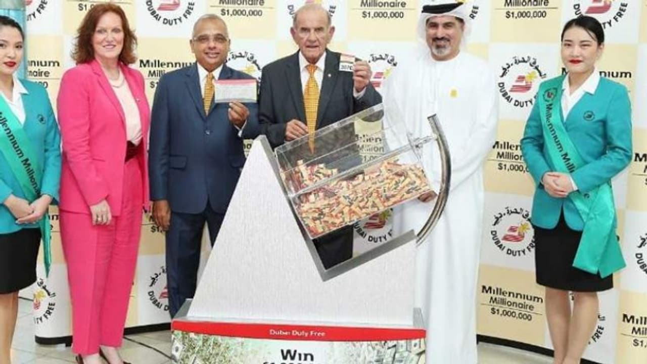 ദുബായില് ഏഴ് കോടിയുടെ 'ഭാഗ്യം' വീണ്ടും ഇന്ത്യക്കാരന് ദുബായില് ഏഴ് കോടിയുടെ 'ഭാഗ്യം' വീണ്ടും ഇന്ത്യക്കാരന്