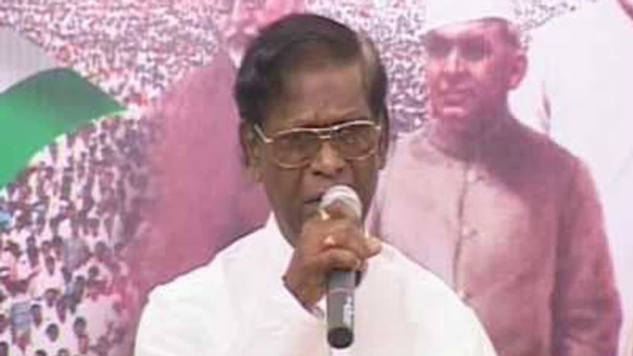 పొత్తులు: కాంగ్రెస్ అధిష్టానంపై నంది ఎల్లయ్య సంచలనం పొత్తులు: కాంగ్రెస్ అధిష్టానంపై నంది ఎల్లయ్య సంచలనం