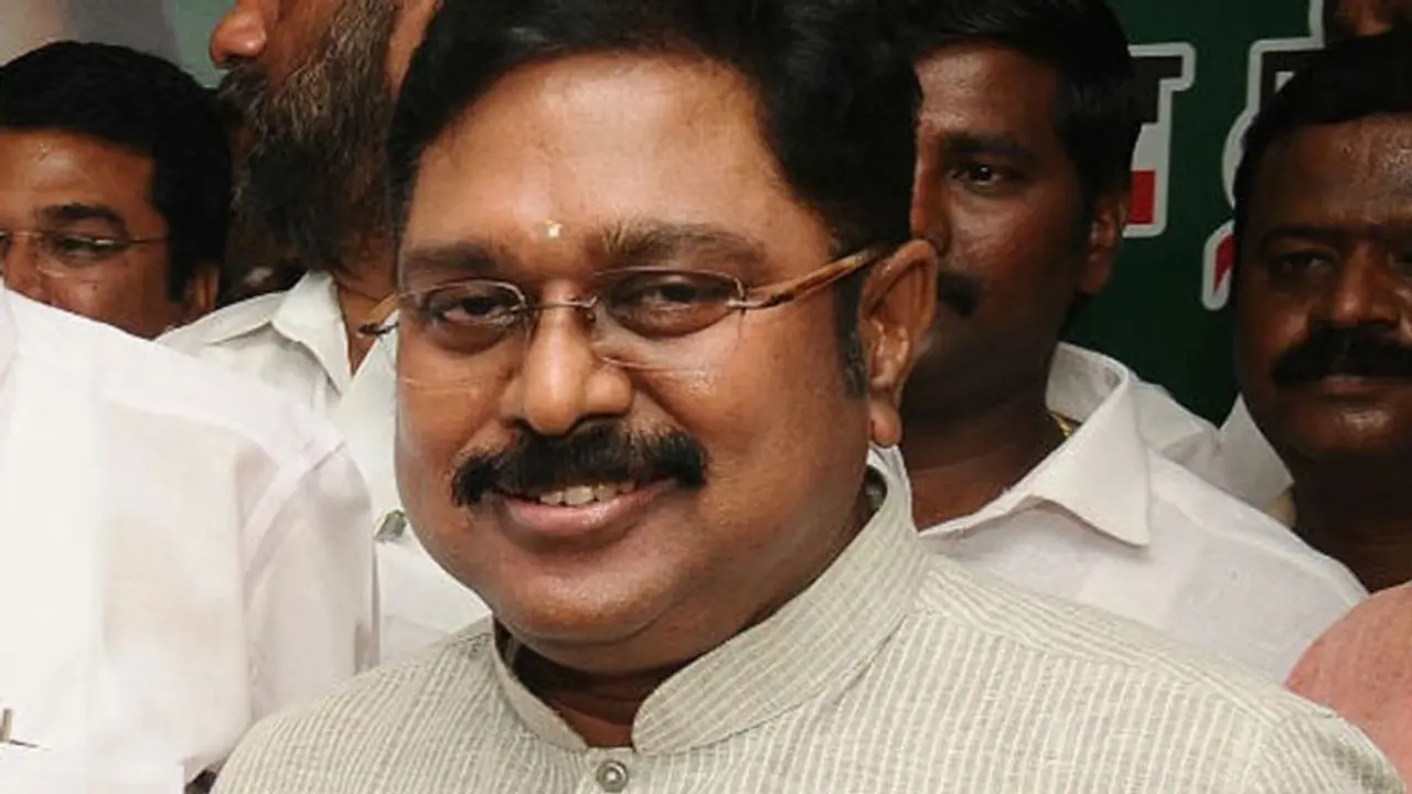 புயல் சேத மதிப்பே இத்தனை கோடியை தாண்டும்! ட்விட் போட்டு அதிர வாய்த்த டிடிவி.தினகரன்! புயல் சேத மதிப்பே இத்தனை கோடியை தாண்டும்! ட்விட் போட்டு அதிர வாய்த்த டிடிவி.தினகரன்!