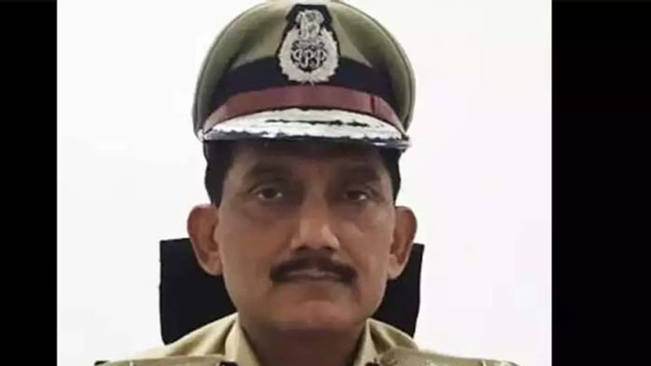 మా వాళ్లే, హైద్రాబాద్‌లో మా ఆపీసుంది: సీఈఓకు ఏపీ డీజీపీ వివరణ