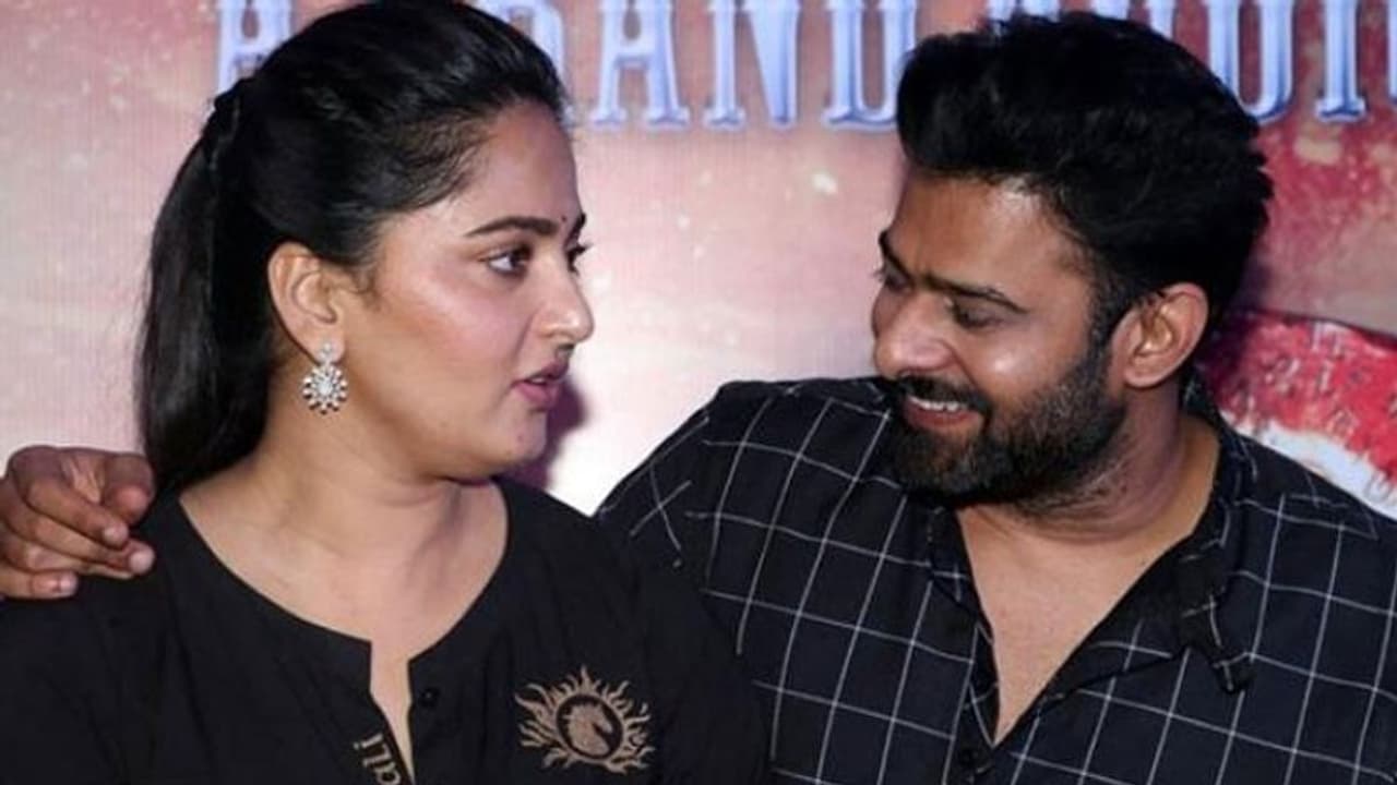 ప్రభాస్ బర్త్ డే కి అనుష్క స్పెషల్ గిఫ్ట్! ప్రభాస్ బర్త్ డే కి అనుష్క స్పెషల్ గిఫ్ట్!