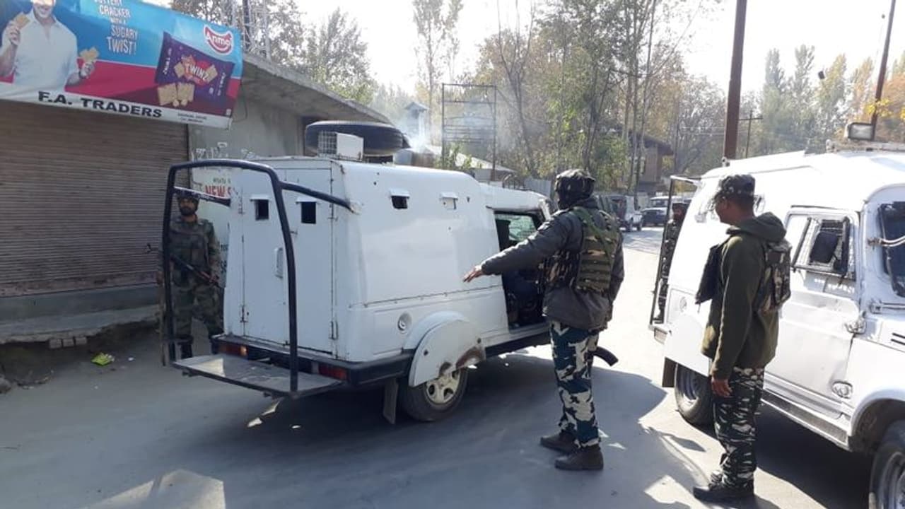 കശ്മീരില് ജമാഅത്തെ ഇസ്ലാമിയെ നിയമവിരുദ്ധമായി പ്രഖ്യാപിച്ച് കേന്ദ്രസര്ക്കാര് കശ്മീരില് ജമാഅത്തെ ഇസ്ലാമിയെ നിയമവിരുദ്ധമായി പ്രഖ്യാപിച്ച് കേന്ദ്രസര്ക്കാര്