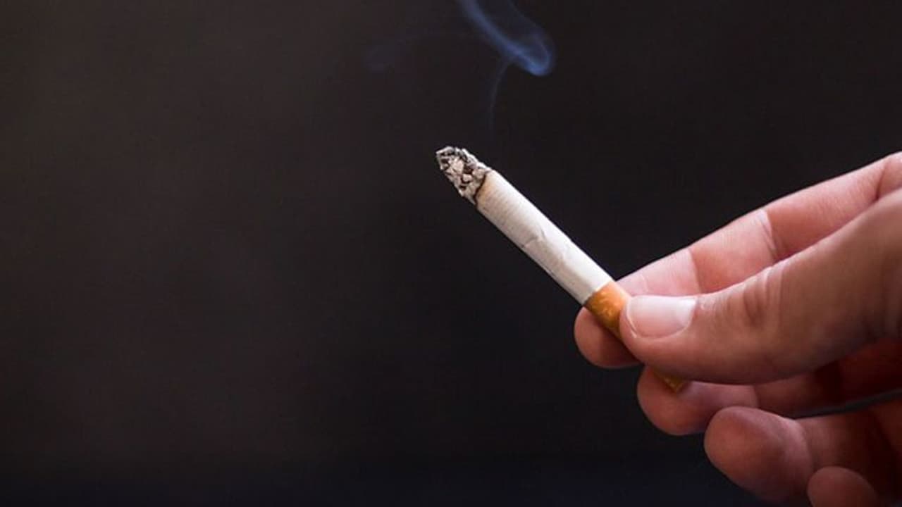 ಹೈಸ್ಕೂಲ್ನಲ್ಲೇ ಸಿಗರೇಟು ಸೇದಲು ಕಲಿತರು ಮಾಜಿ ಮುಖ್ಯಮಂತ್ರಿಗಳು ! ಹೈಸ್ಕೂಲ್ನಲ್ಲೇ ಸಿಗರೇಟು ಸೇದಲು ಕಲಿತರು ಮಾಜಿ ಮುಖ್ಯಮಂತ್ರಿಗಳು !