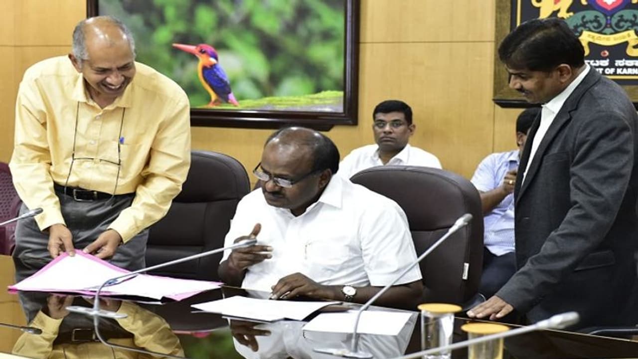 ರಾಜ್ಯದಲ್ಲಿ ಲೋಡ್ ಶೆಡ್ಡಿಂಗ್? ಸಭೆ ಬಳಿಕ ಸಿಎಂ ಕೊಟ್ಟ ಸ್ಪಷ್ಟನೆ ರಾಜ್ಯದಲ್ಲಿ ಲೋಡ್ ಶೆಡ್ಡಿಂಗ್? ಸಭೆ ಬಳಿಕ ಸಿಎಂ ಕೊಟ್ಟ ಸ್ಪಷ್ಟನೆ