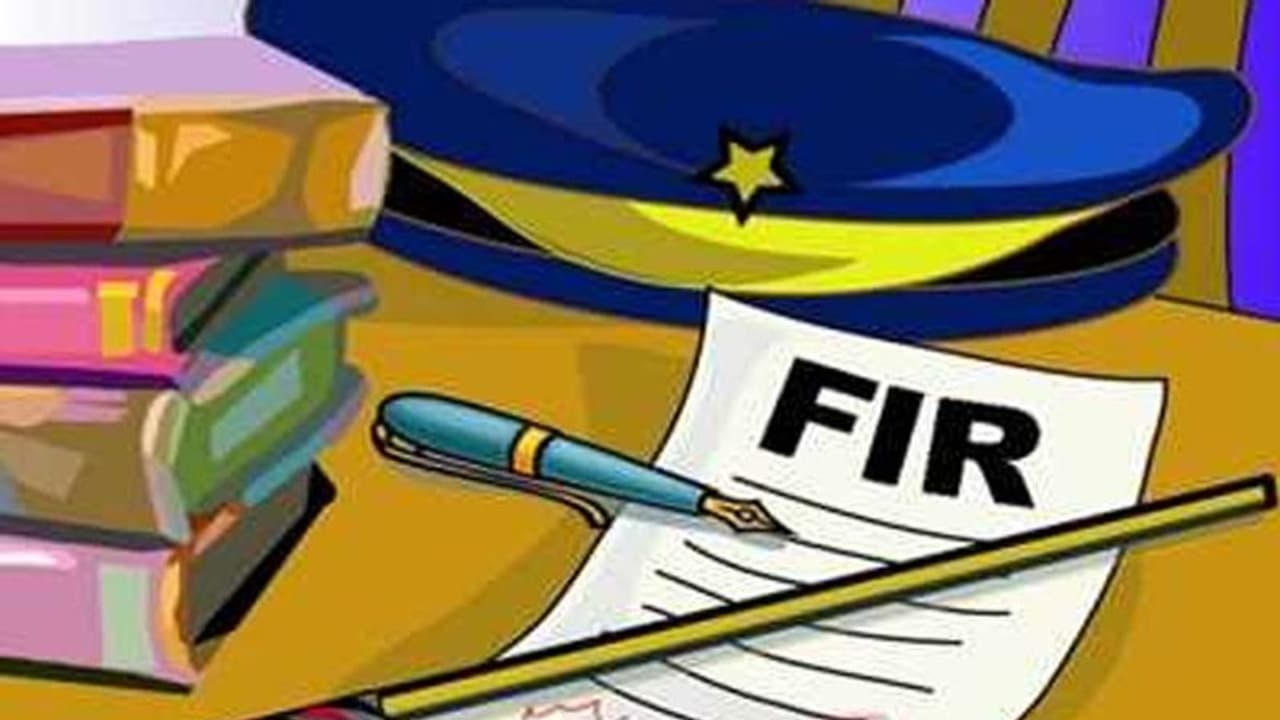 ಕಳಚಿತು ಸುಳ್ಳು ಬ್ರಾಹ್ಮಣನ ಬ್ರಾಹ್ಮಣ್ಯ: ಪತ್ನಿ ದೂರು ಮಾಡ್ಬೇಡಿ ನಗಣ್ಯ! ಕಳಚಿತು ಸುಳ್ಳು ಬ್ರಾಹ್ಮಣನ ಬ್ರಾಹ್ಮಣ್ಯ: ಪತ್ನಿ ದೂರು ಮಾಡ್ಬೇಡಿ ನಗಣ್ಯ!