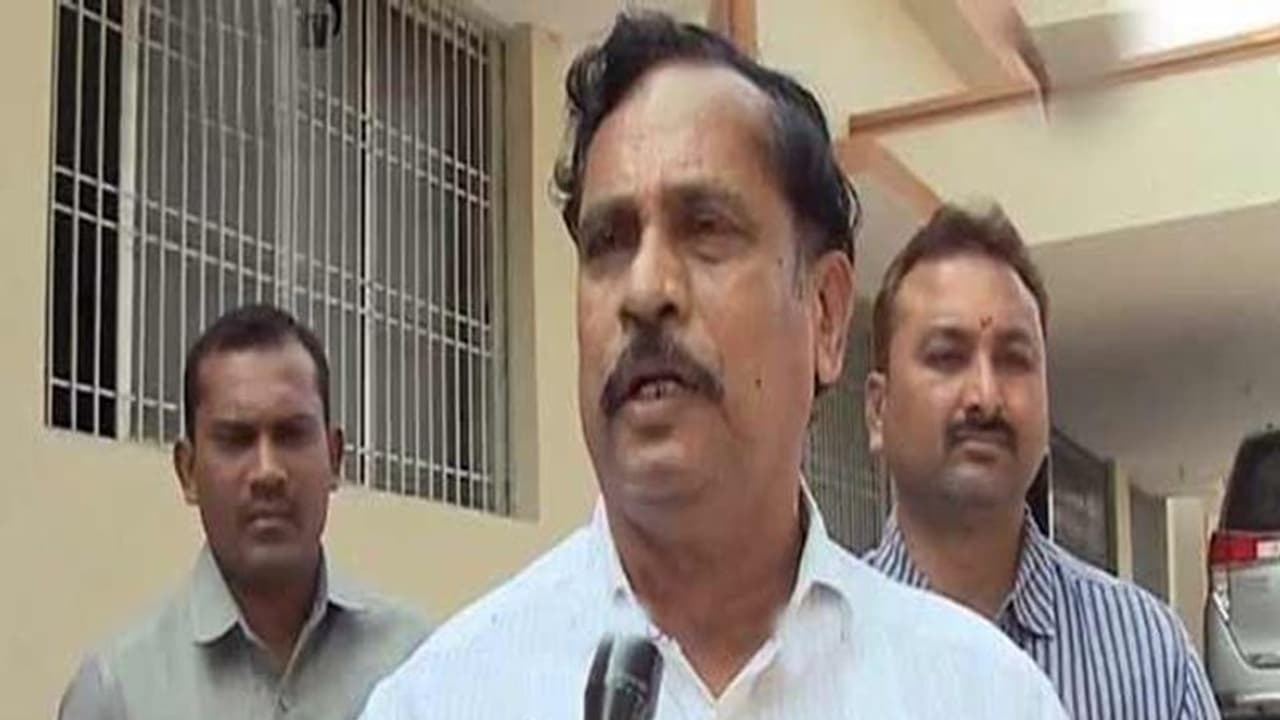 జగన్ పై దాడి.. ప్రత్యక్ష సాక్షి నేనే.. ఎమ్మెల్యే జగన్ పై దాడి.. ప్రత్యక్ష సాక్షి నేనే.. ఎమ్మెల్యే