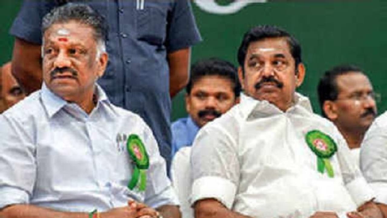 பொதுக்குழு தீர்ப்புக்கு எதிராக இபிஎஸ் மேல் முறையீடு...! உடனடியாக கேவியட் மனு தாக்கல் செய்த ஓபிஎஸ் பொதுக்குழு தீர்ப்புக்கு எதிராக இபிஎஸ் மேல் முறையீடு...! உடனடியாக கேவியட் மனு தாக்கல் செய்த ஓபிஎஸ்