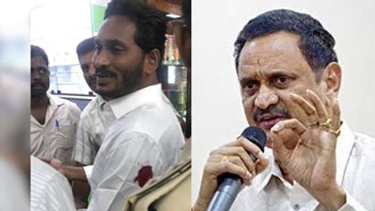 జగన్ పై దాడి.. ఎమ్మెల్యే సంచలన కామెంట్స్ జగన్ పై దాడి.. ఎమ్మెల్యే సంచలన కామెంట్స్