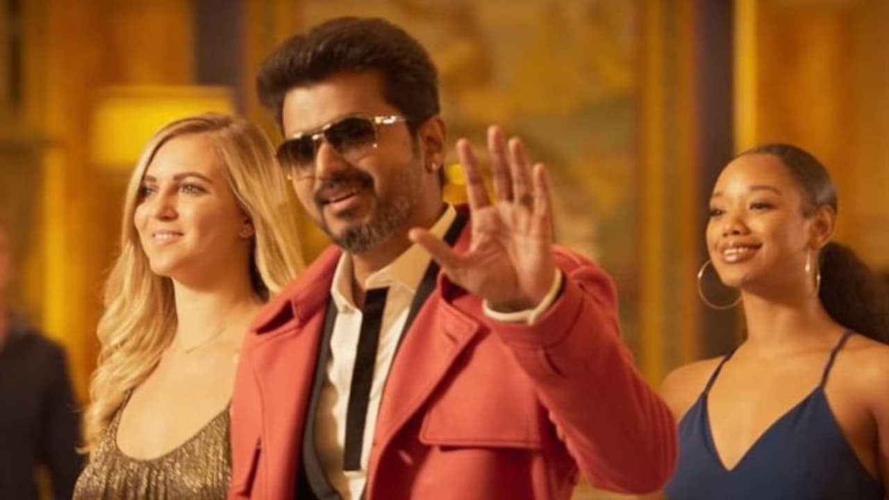 సర్కార్ ప్రీమియర్ షో టాక్! సర్కార్ ప్రీమియర్ షో టాక్!