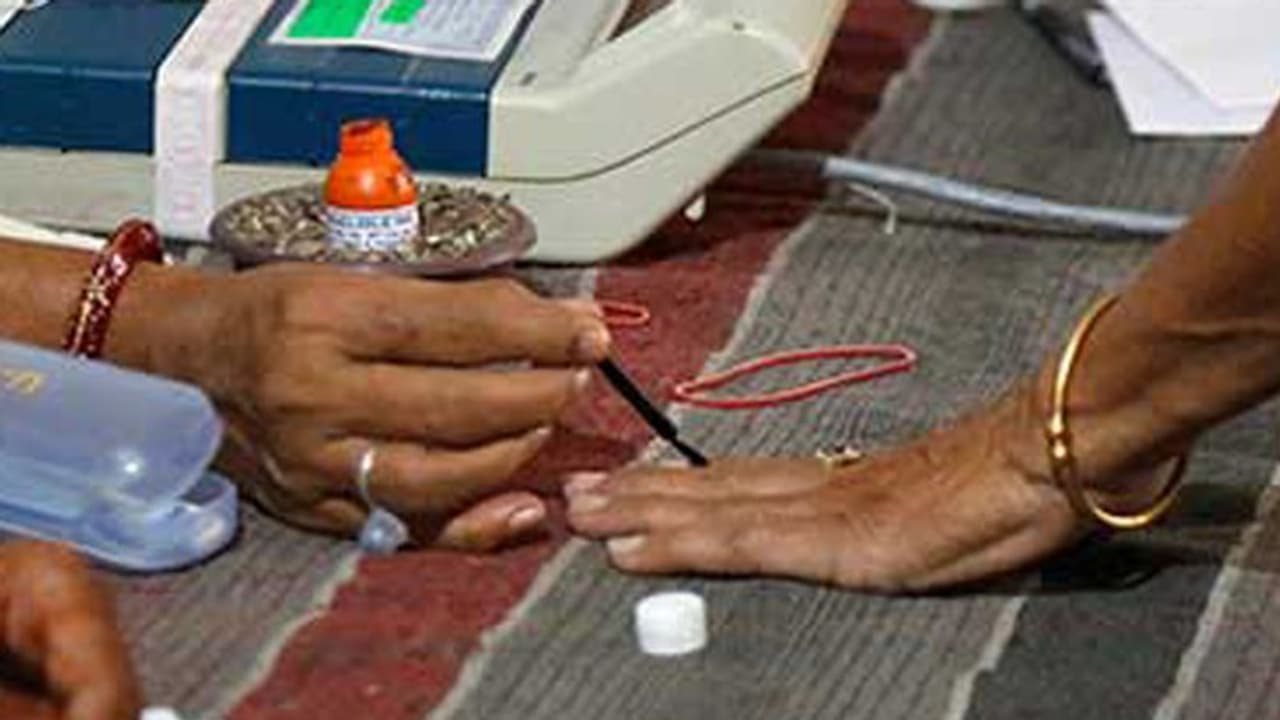 ಮತ ಚಲಾಯಿಸಲು ಕಾರ್ಮಿಕರಿಗೆ ವೇತನ ಸಹಿತ ರಜೆ ಮತ ಚಲಾಯಿಸಲು ಕಾರ್ಮಿಕರಿಗೆ ವೇತನ ಸಹಿತ ರಜೆ