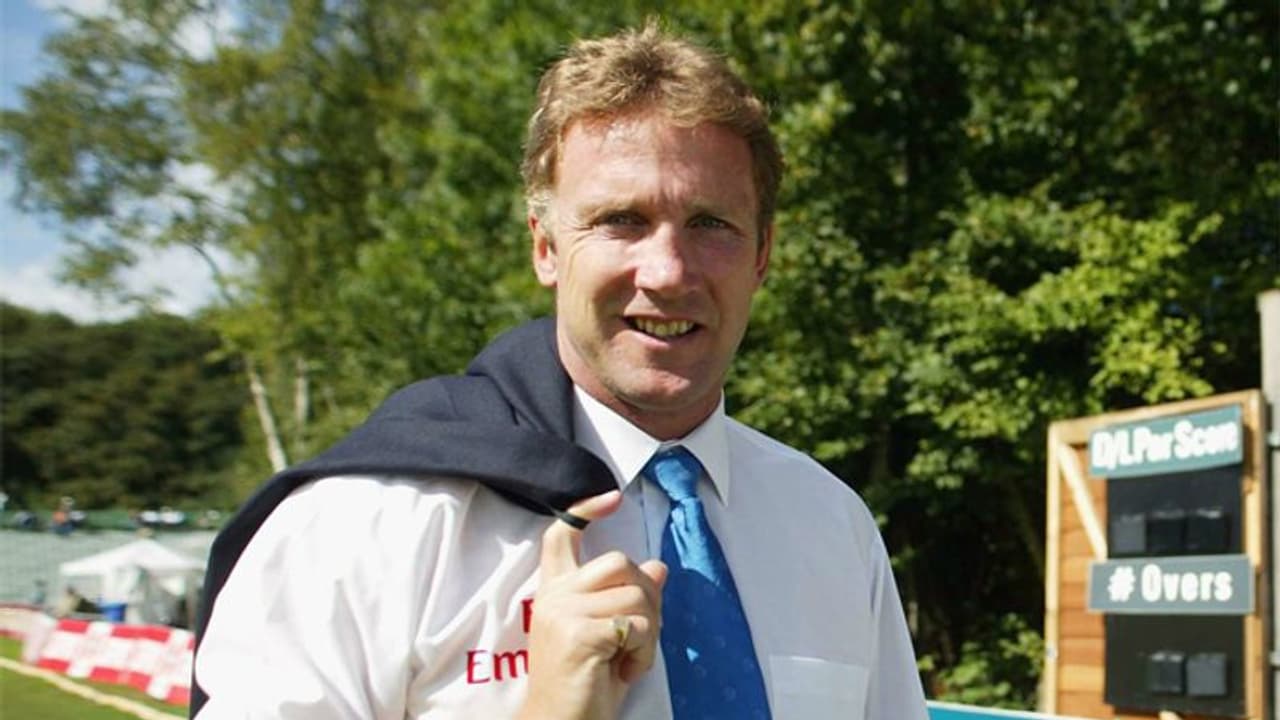 ഏകദിന മാച്ച് റഫറിയായി ക്രിസ് ബ്രോഡിന് ട്രിപ്പിള് സെഞ്ചുറി! ഏകദിന മാച്ച് റഫറിയായി ക്രിസ് ബ്രോഡിന് ട്രിപ്പിള് സെഞ്ചുറി!