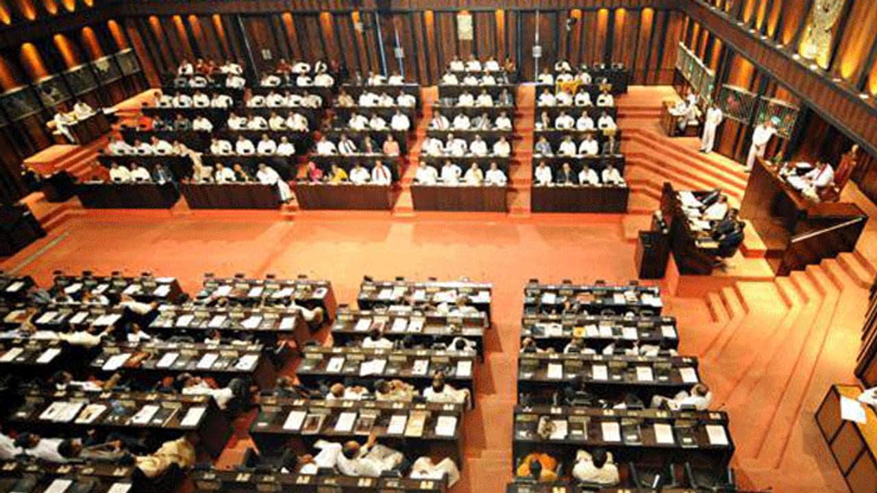 ನ.16ರವರೆಗೆ ಸಂಸತ್ ಅಮಾನತು ಸ್ಥಿತಿಯಲ್ಲಿ ನ.16ರವರೆಗೆ ಸಂಸತ್ ಅಮಾನತು ಸ್ಥಿತಿಯಲ್ಲಿ