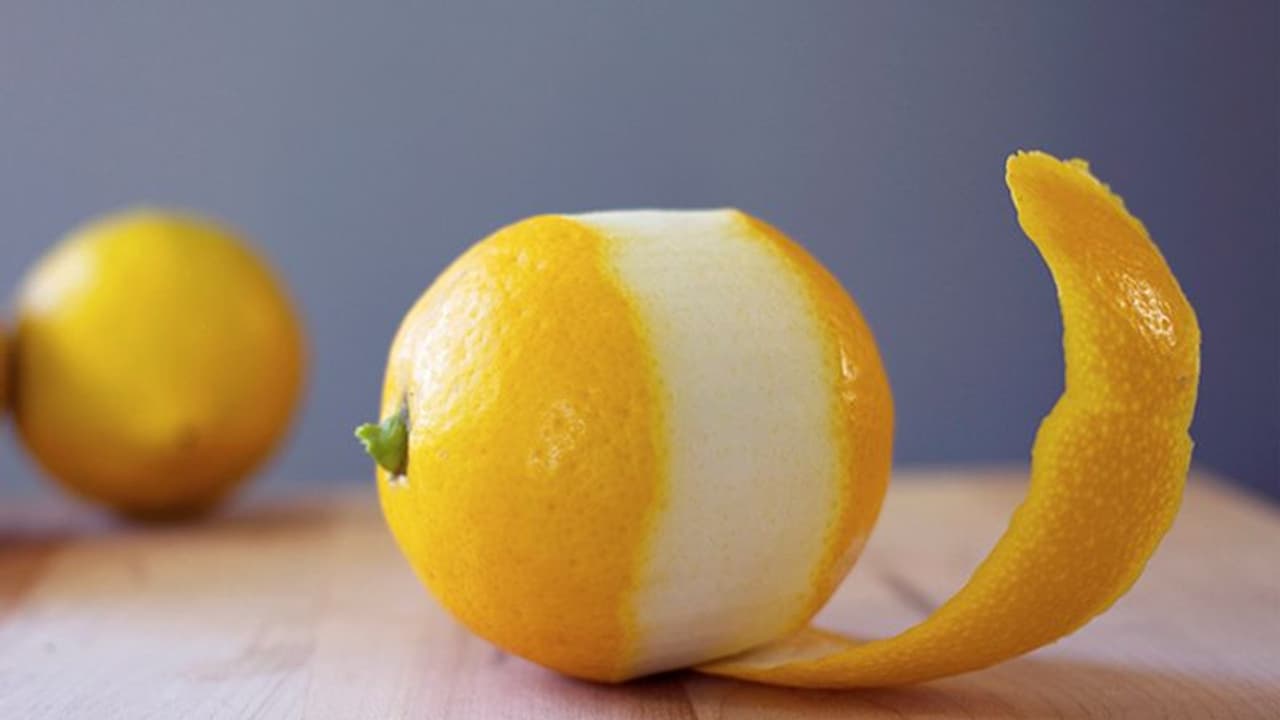 ചെറുനാരങ്ങയുടെ തൊലി കളയാതെ ഇങ്ങനെയെല്ലാം ഉപയോഗിച്ചുനോക്കൂ...