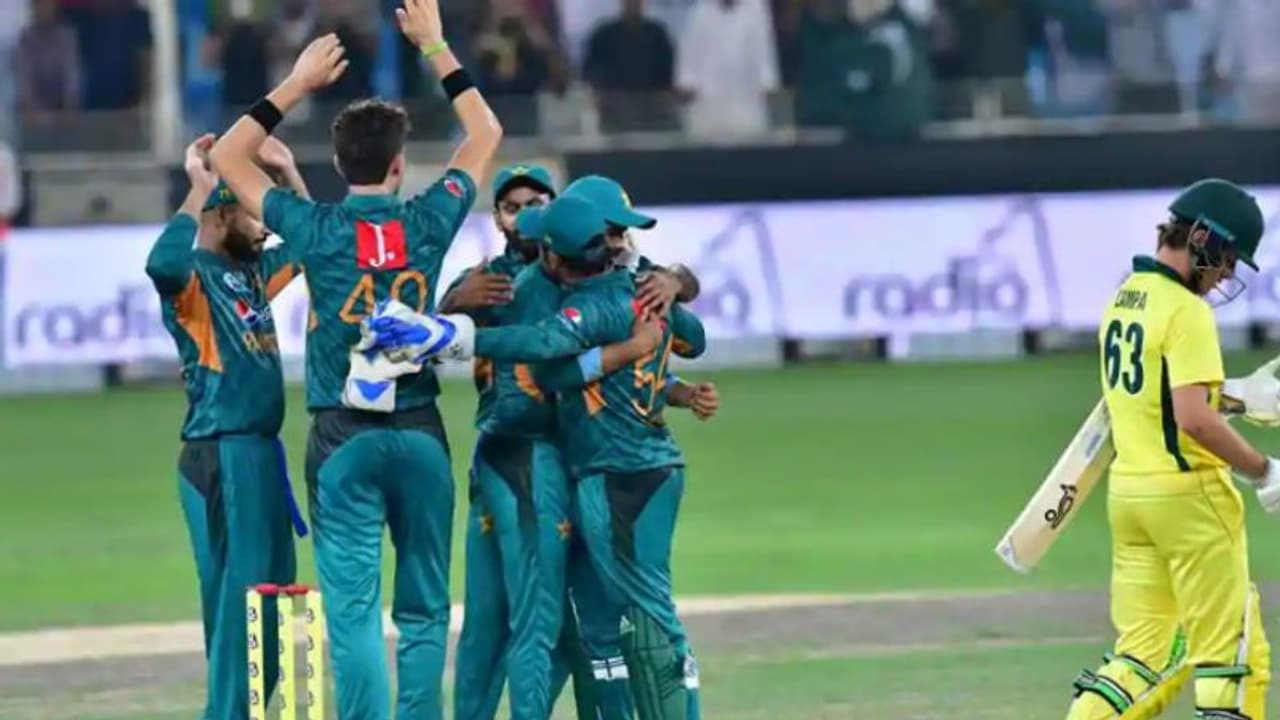 ஆஸ்திரேலியாவுக்கு தொடரும் சோகம்.. பாகிஸ்தானிடம் ஒயிட் வாஷ் ஆஸ்திரேலியாவுக்கு தொடரும் சோகம்.. பாகிஸ்தானிடம் ஒயிட் வாஷ்