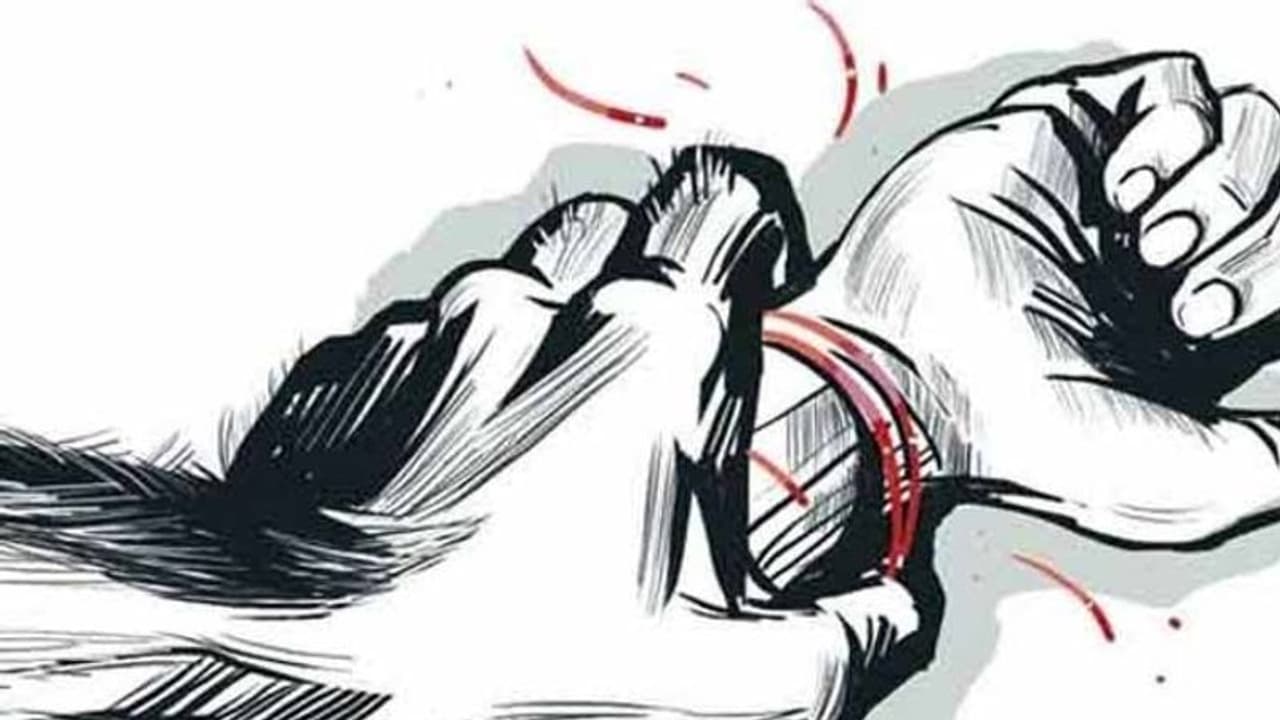 17 കാരിയെ പീഡിപ്പിക്കാൻ ശ്രമിച്ച 78 കാരൻ അറസ്റ്റിൽ 17 കാരിയെ പീഡിപ്പിക്കാൻ ശ്രമിച്ച 78 കാരൻ അറസ്റ്റിൽ